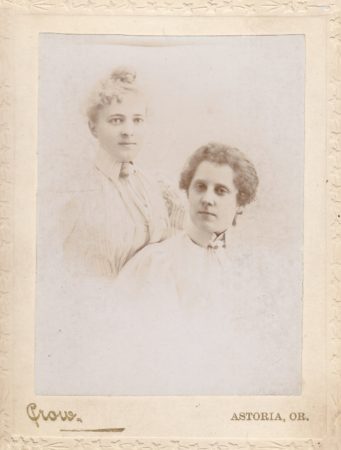 Cabinet card by the Crow studio in Astoria, Oregon (date unknown). (Courtesy McIntyre-Culy Collection)
