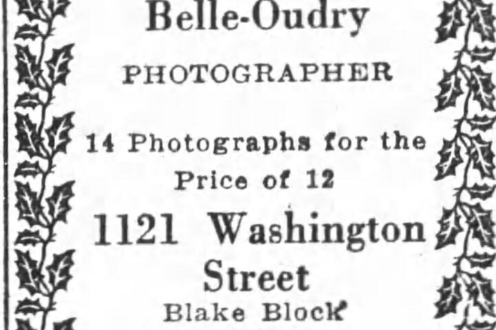 1926 ad for studio that appeared in Oakland Tribune newspaper on November 17, 1926.